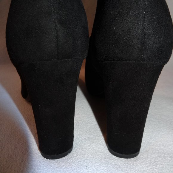 Marc Fisher Black Ankle Boots Size 6 - Picture 5 of 9